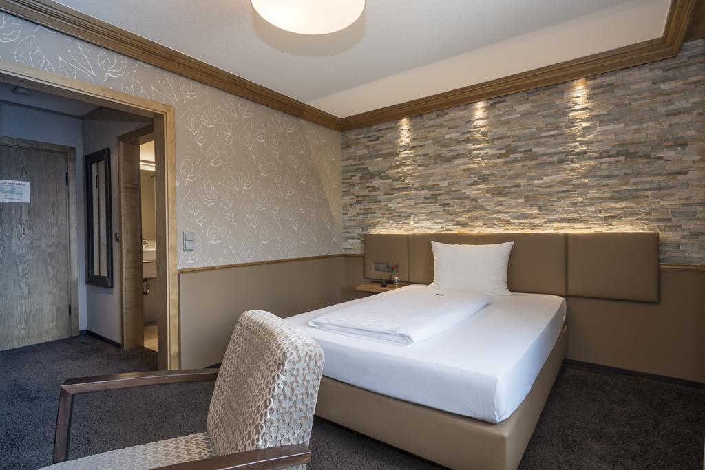 Hotel & Restaurant Becher Donzdorf Eksteriør bilde